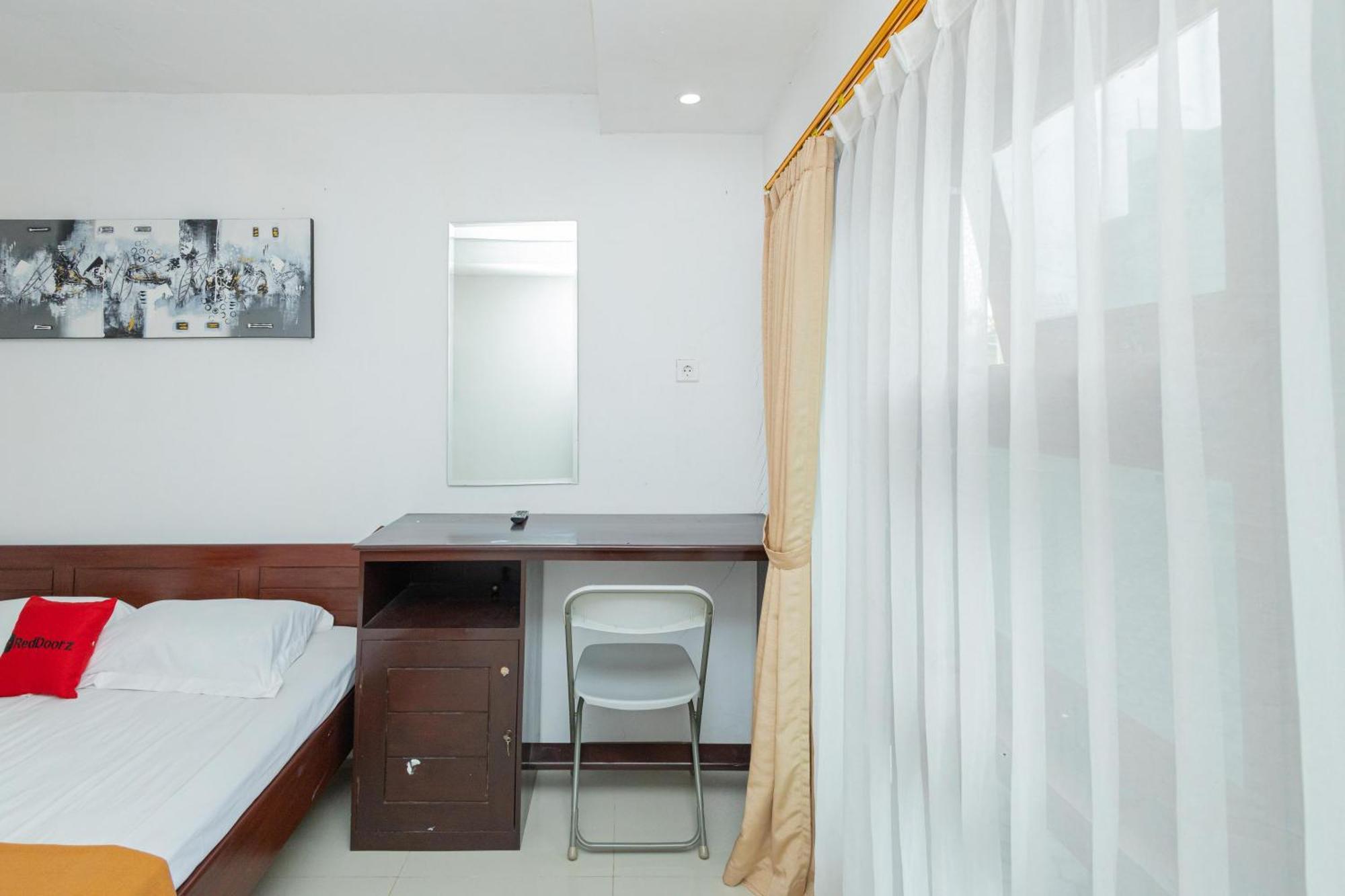 Reddoorz Syariah At Wisma Djokorio Poncokusumo Malang Zewnętrze zdjęcie