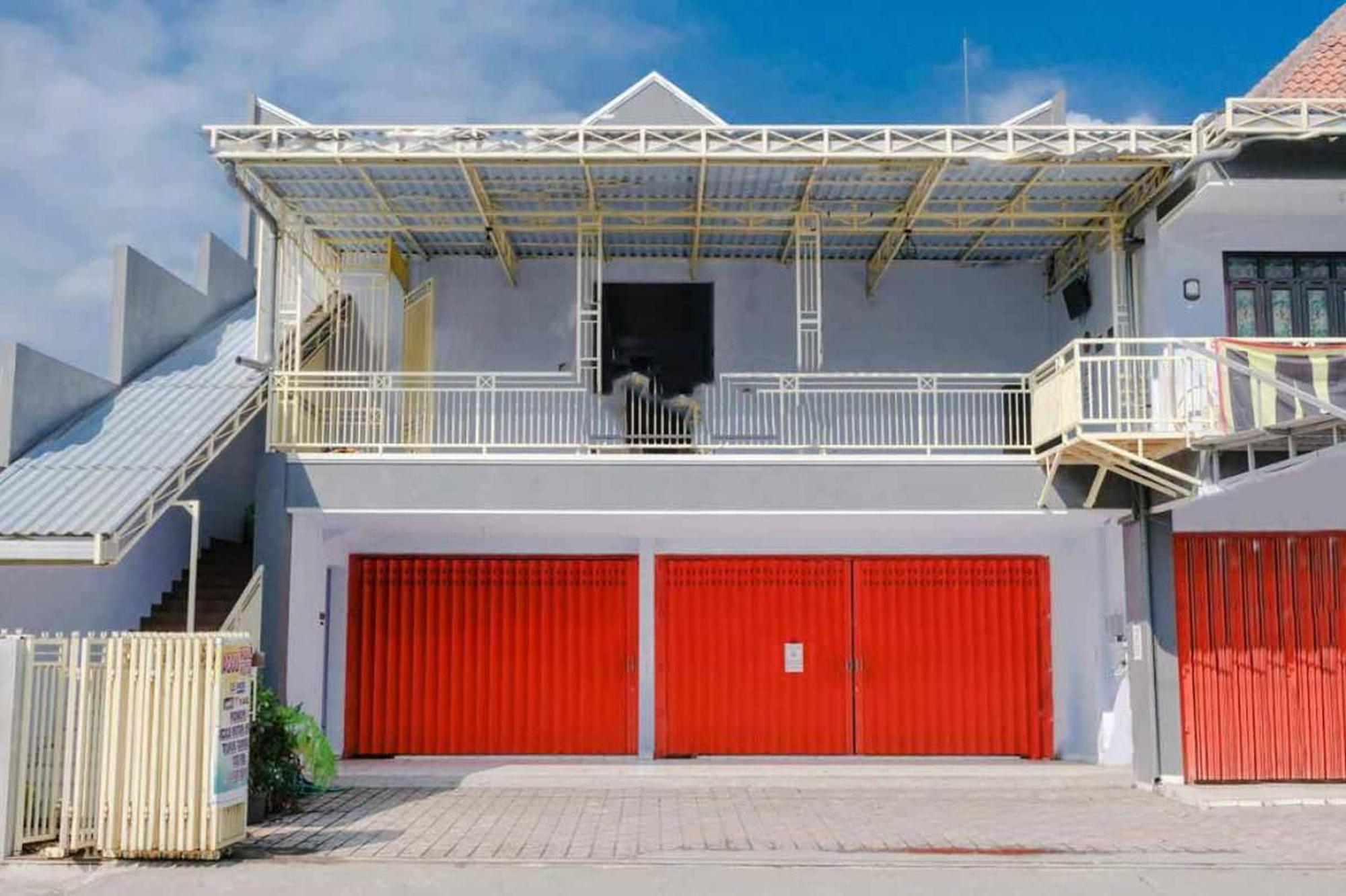 Reddoorz Syariah At Wisma Djokorio Poncokusumo Malang Zewnętrze zdjęcie