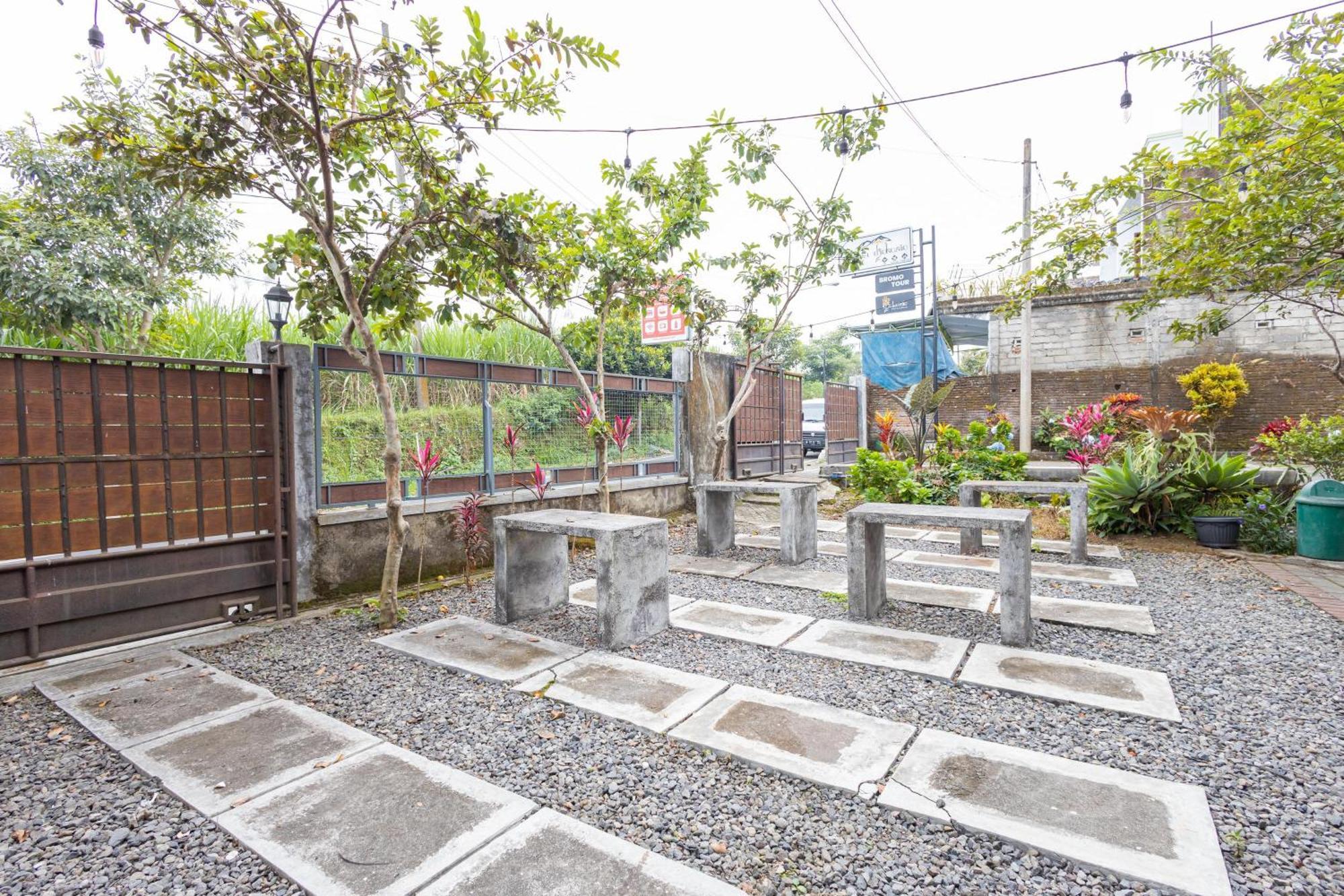 Reddoorz Syariah At Wisma Djokorio Poncokusumo Malang Zewnętrze zdjęcie